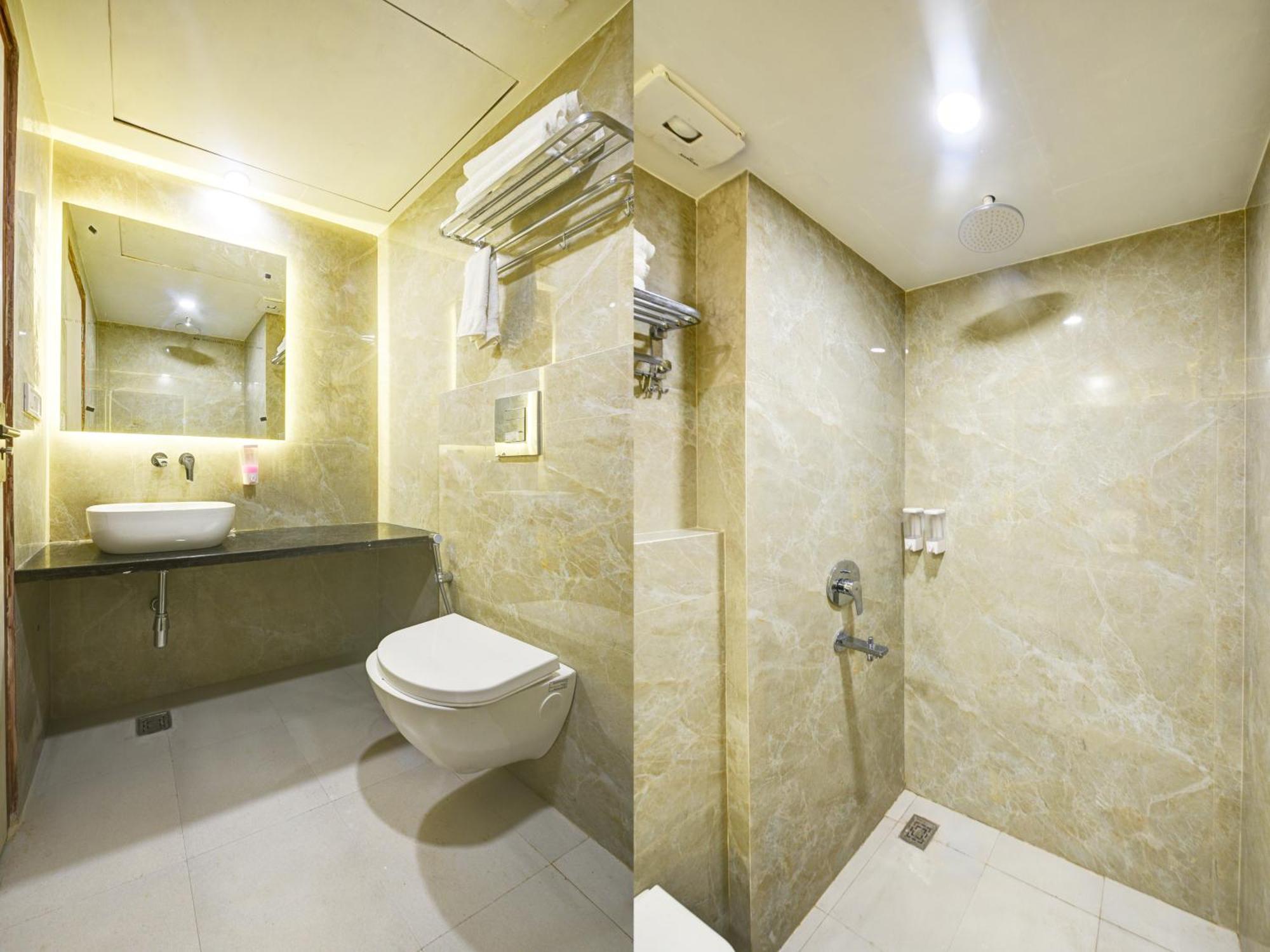 Hotel Guru Preet - Just A Min Away From Railway Station & Connaught Place New Delhi