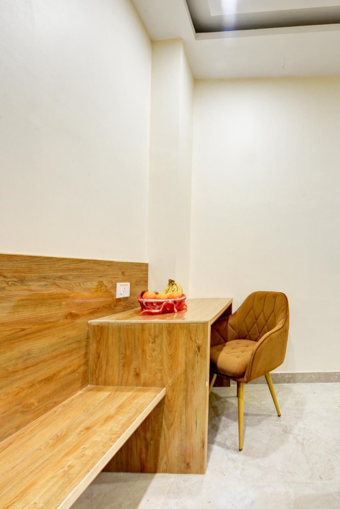 Hotel Guru Preet - Just A Min Away From Railway Station & Connaught Place New Delhi