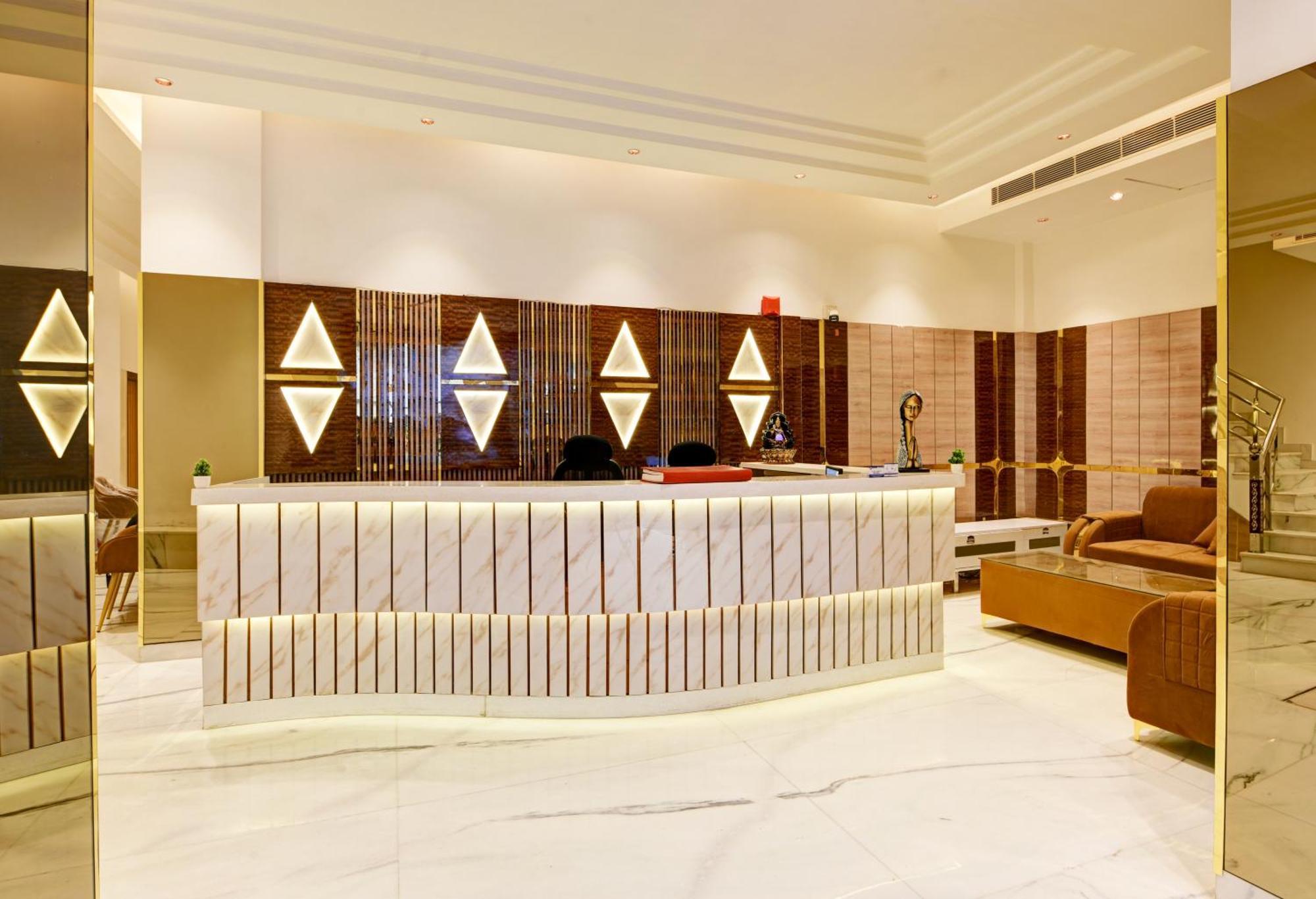 Guru Preet - Just A Min Away From Railway Station & Connaught Place