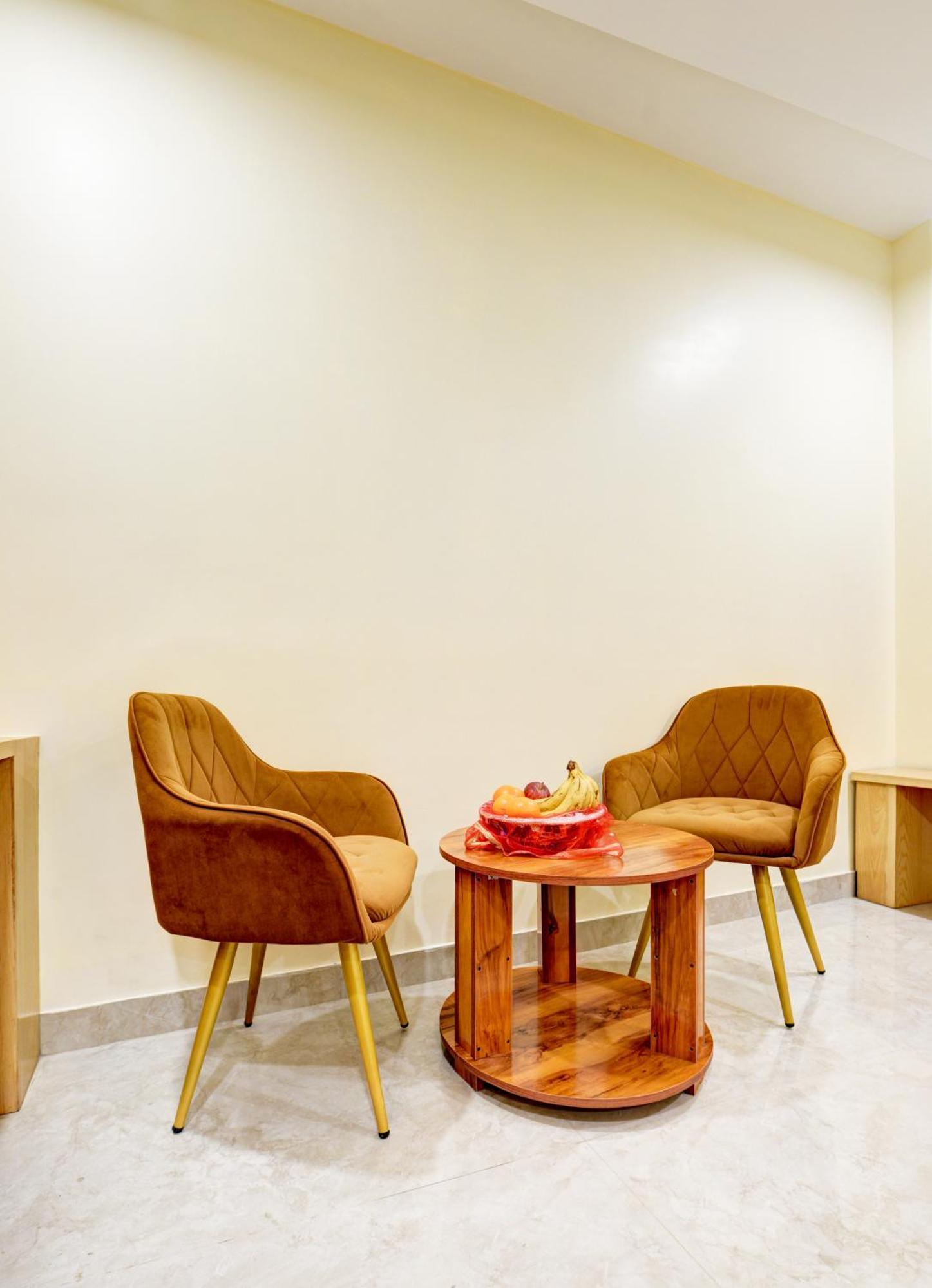 Guru Preet - Just A Min Away From Railway Station & Connaught Place Hotel 4*