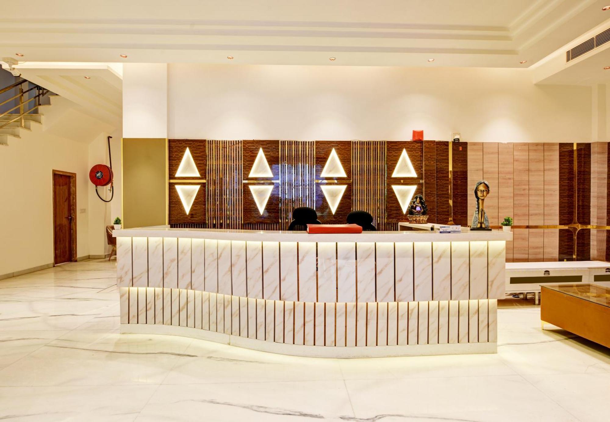Guru Preet - Just A Min Away From Railway Station & Connaught Place Hotel New Delhi