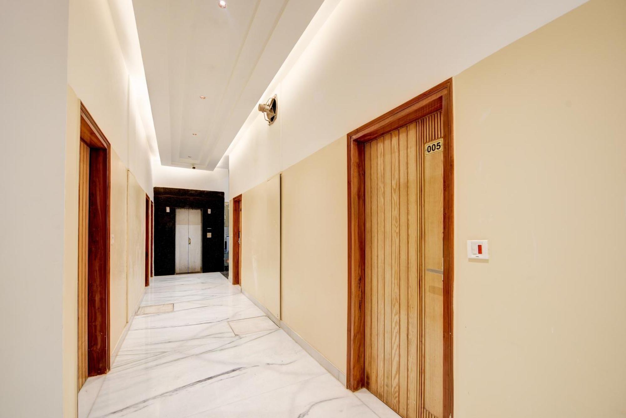 Guru Preet - Just A Min Away From Railway Station & Connaught Place Hotel New Delhi